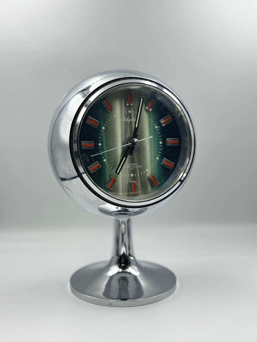 RHYTHM Chrome Space Age Mantel Clock