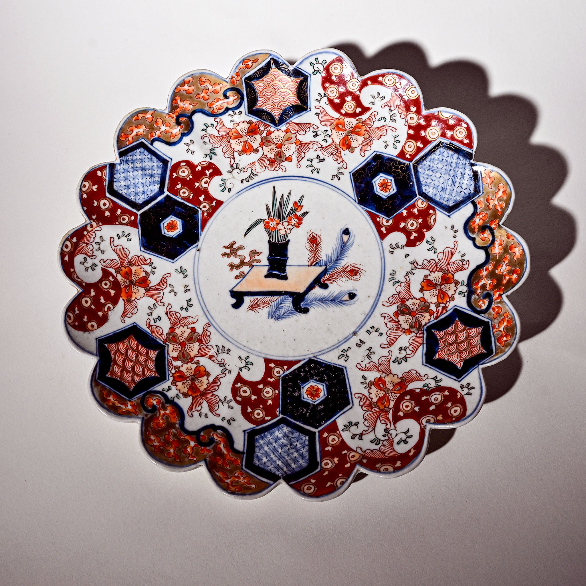 Vintage Japanese Imari Scalloped Plate – Edo to Meiji Period (c.1850–1900)