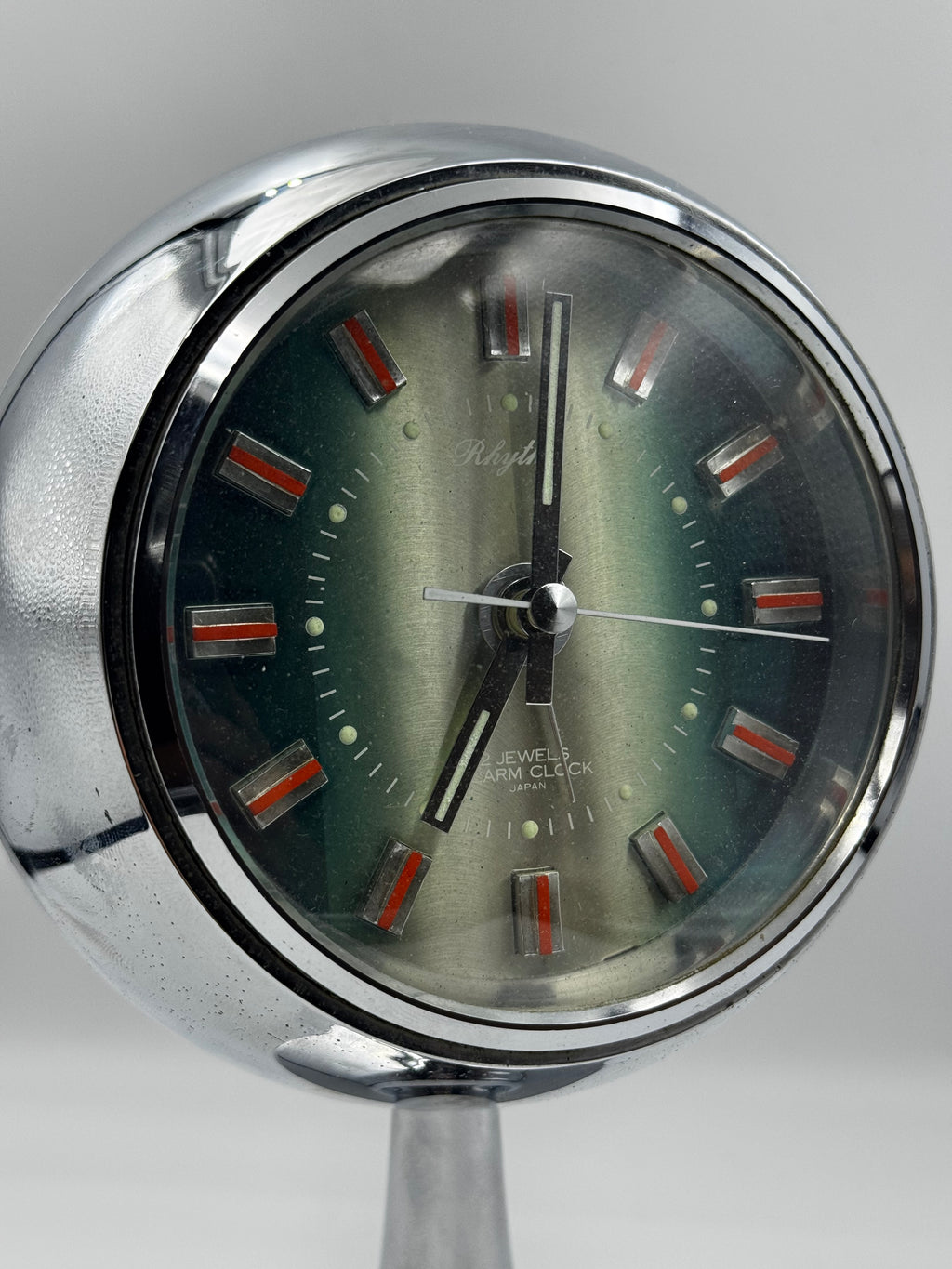 RHYTHM Chrome Space Age Mantel Clock
