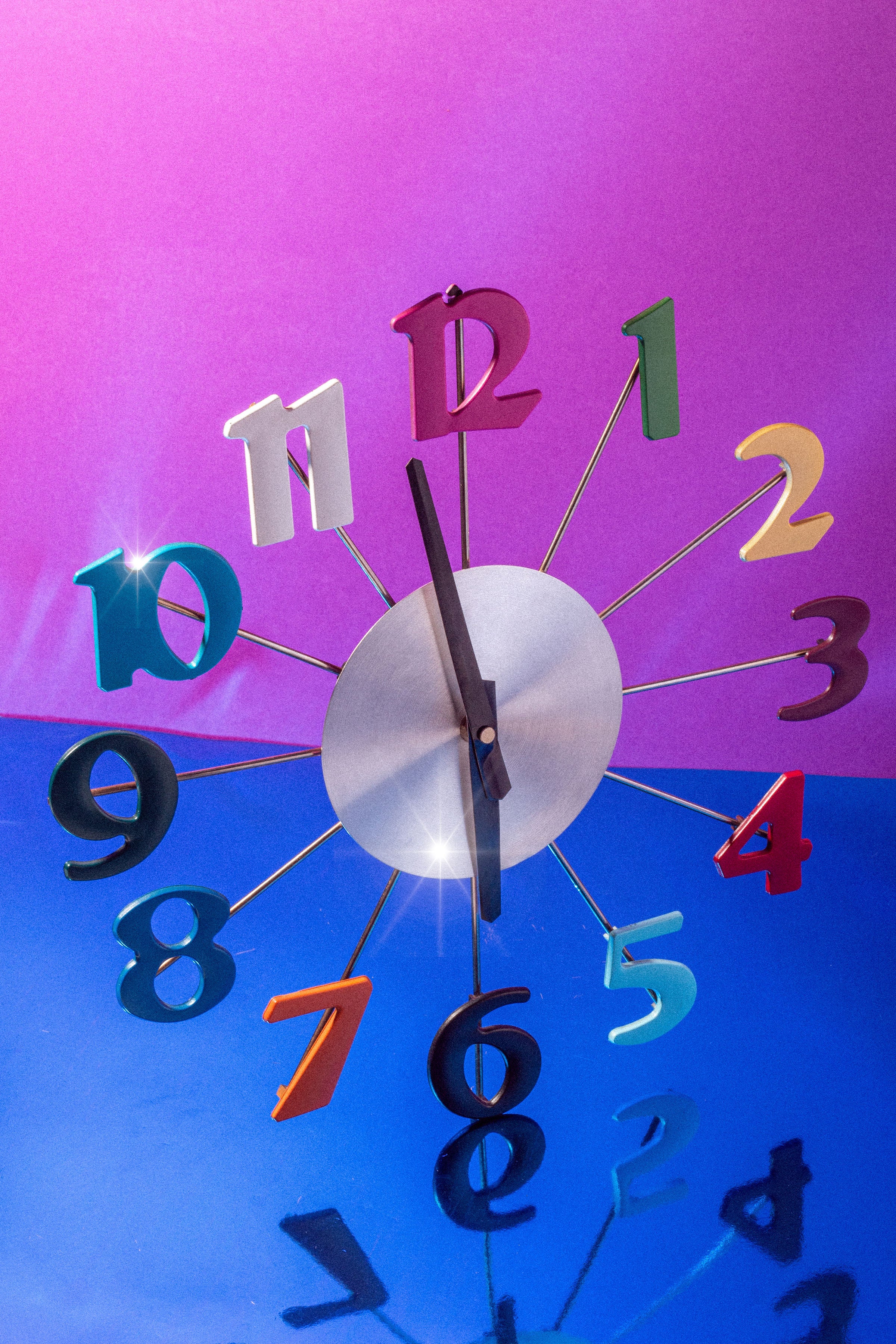 1990s Atomic-Inspired Wall Clock