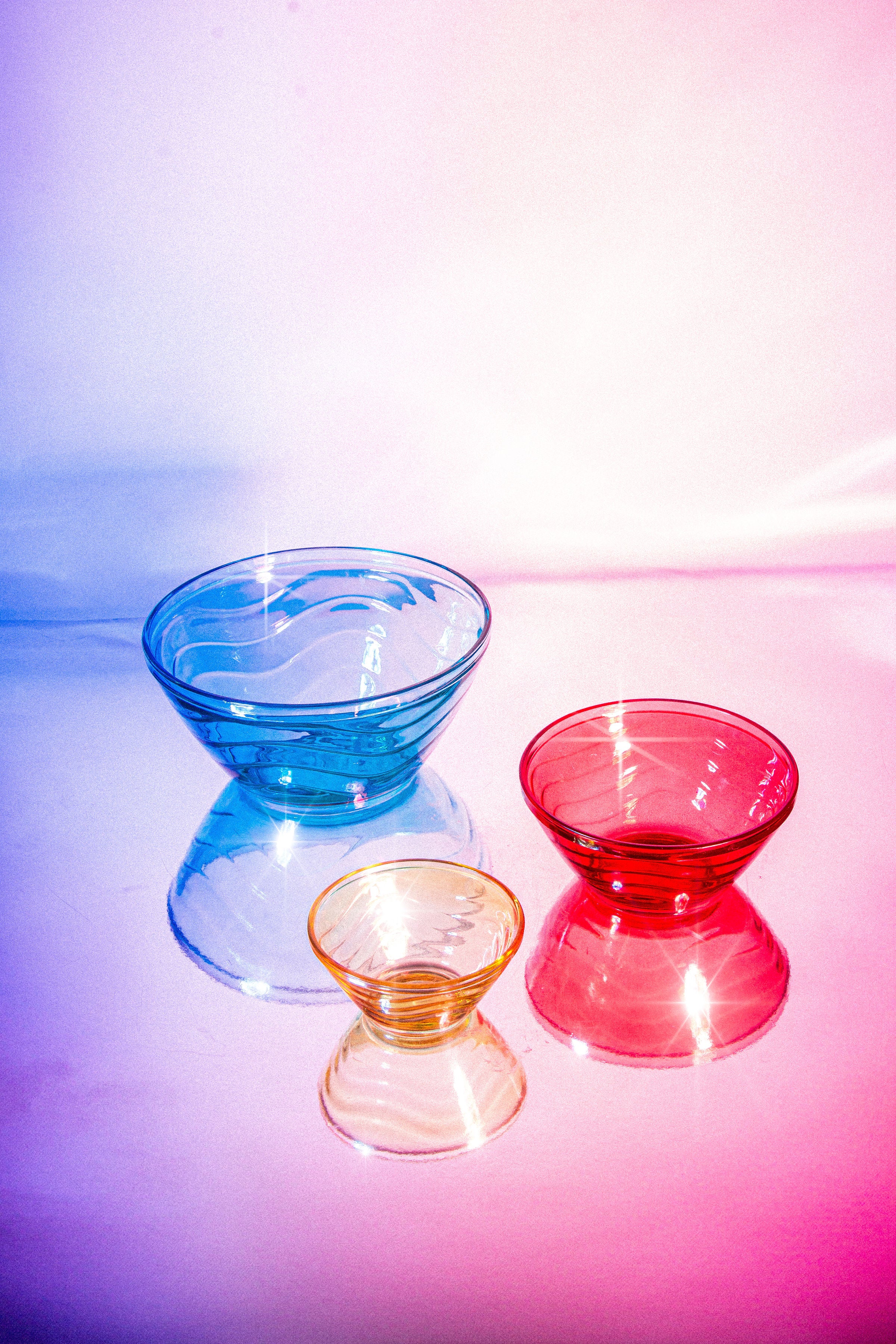 1970s Wave Pattern Tricolor Glass Bowl Set