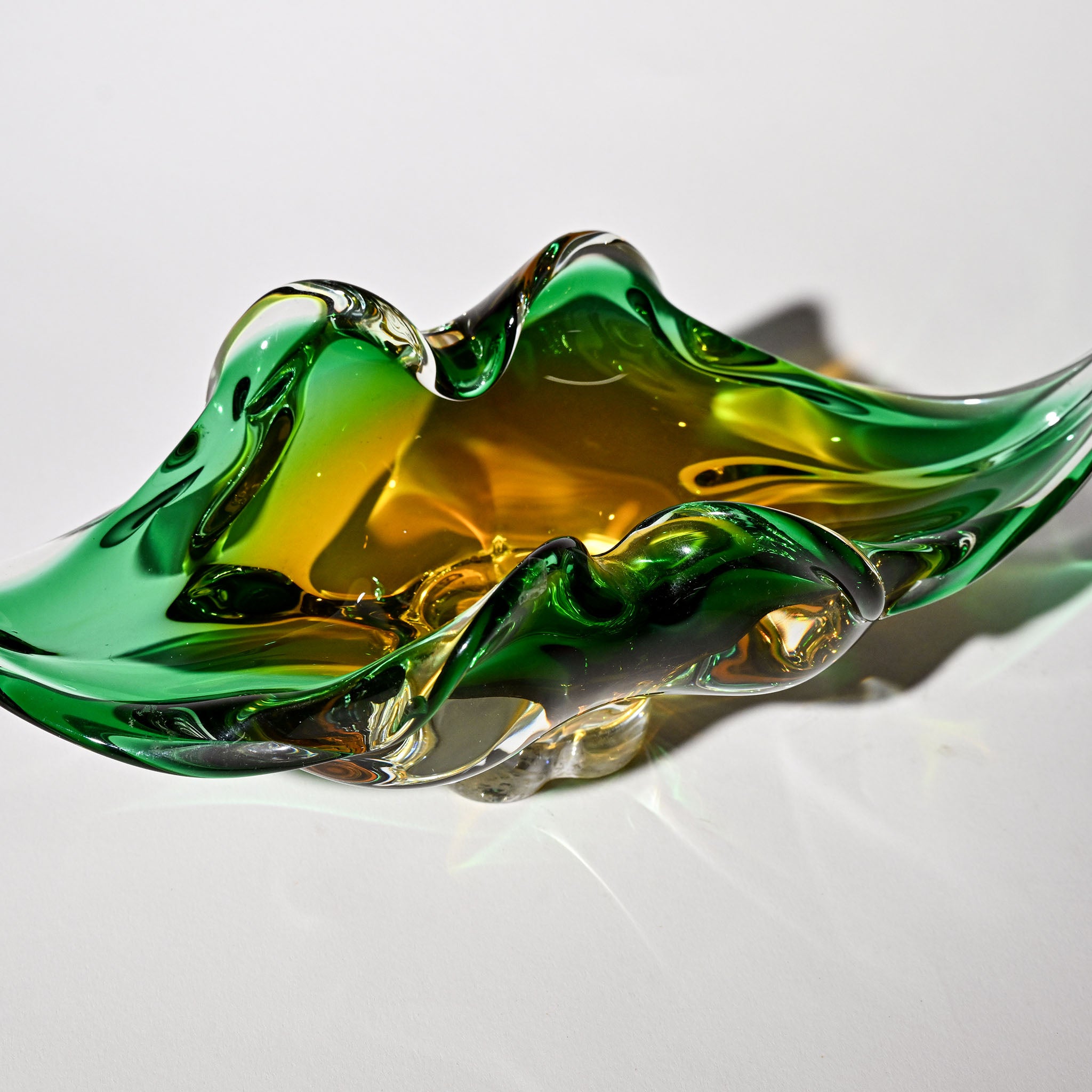 Vintage Czech Pop Art Lips Bowl – Josef Hospodka for Chřibská (1960s)