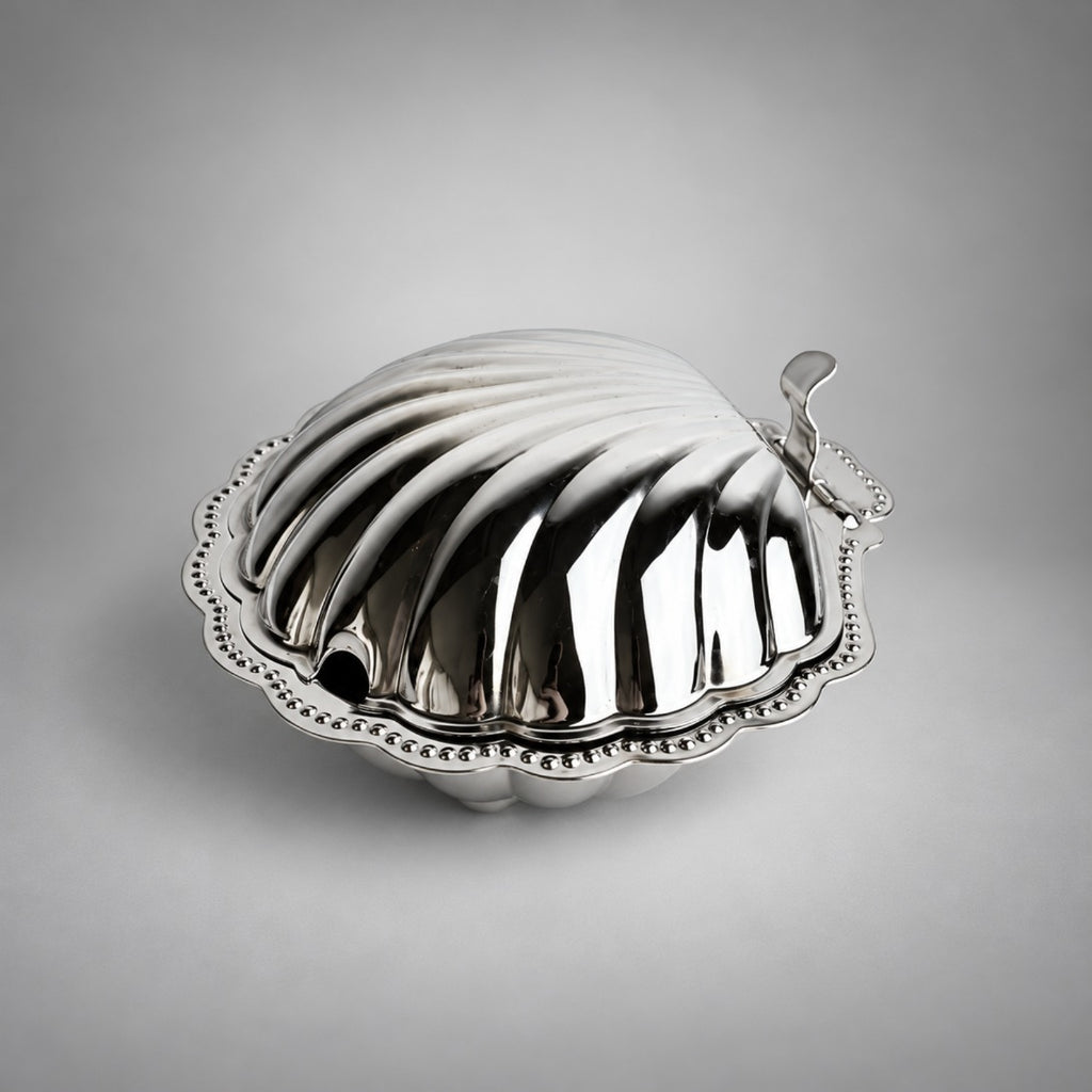 Shell caviar server, lid closed